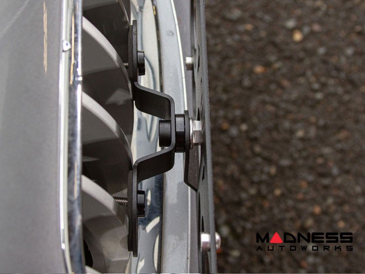 Dodge Hornet License Plate Mount - Platypus - Grille Mount
