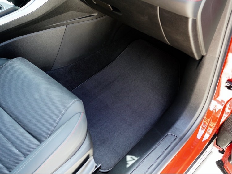 Dodge Hornet Floor Mats - Premium Carpet - LUXUS - Front Set - Black